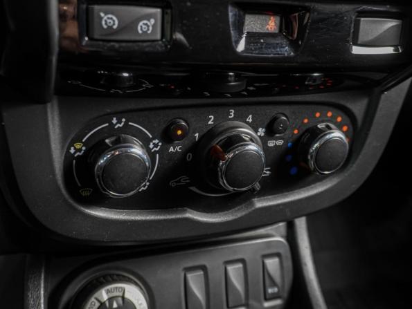 Renault Duster I Рестайлинг с пробегом 2018 года, цена 1 199 000 рублей, 211136 км, внедорожник, Автокод Объявления