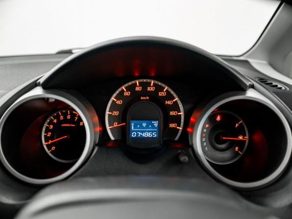 Honda Fit II с пробегом 2010 года, цена 850 000 рублей, 74864 км, хэтчбек, Автокод Объявления