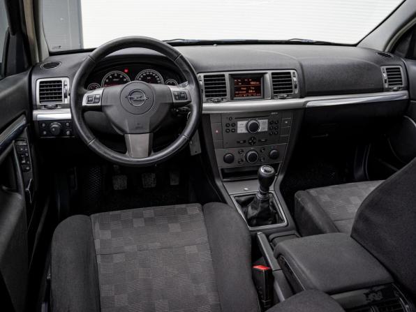 Opel Vectra C Рестайлинг с пробегом 2006 года, цена 590 000 рублей, 190887 км, седан, Автокод Объявления