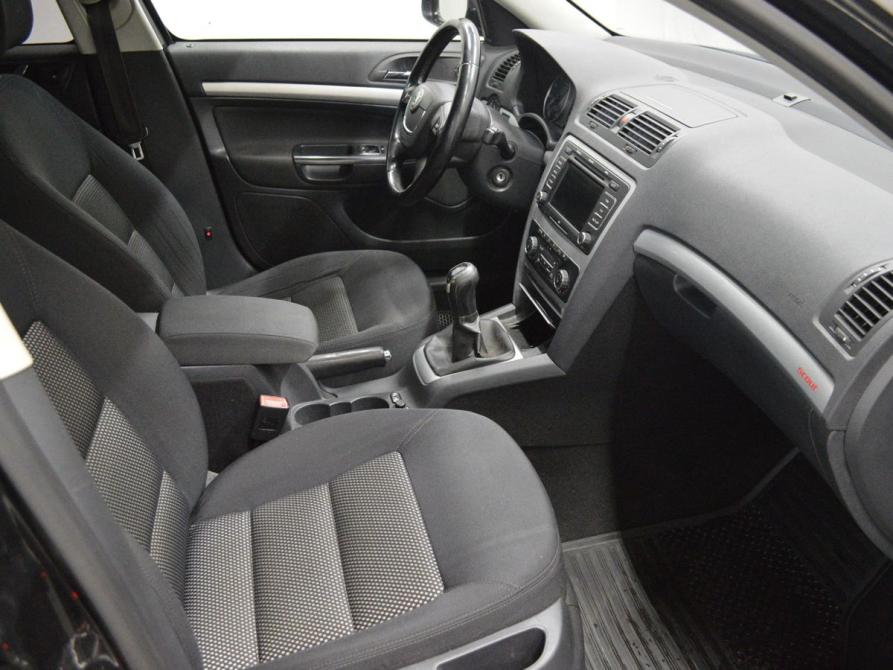 Skoda Octavia II (A5) Рестайлинг Санкт-Петербург  - изображение 12
