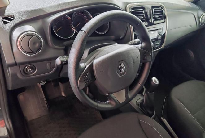 Renault Sandero II с пробегом 2016 года, цена 950 000 рублей, 105045 км, хэтчбек, Автокод Объявления