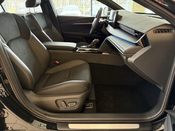 Toyota Camry IX (XV80) China Market с пробегом 2026 года, цена 4 160 000 рублей, 15 км, седан, Автокод Объявления