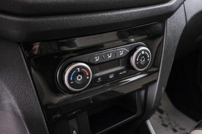 Lada (ВАЗ) XRAY I с пробегом 2018 года, цена 864 000 рублей, 68000 км, хэтчбек, Автокод Объявления
