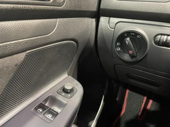 Volkswagen Golf V с пробегом 2008 года, цена 480 000 рублей, 235696 км, хэтчбек, Автокод Объявления