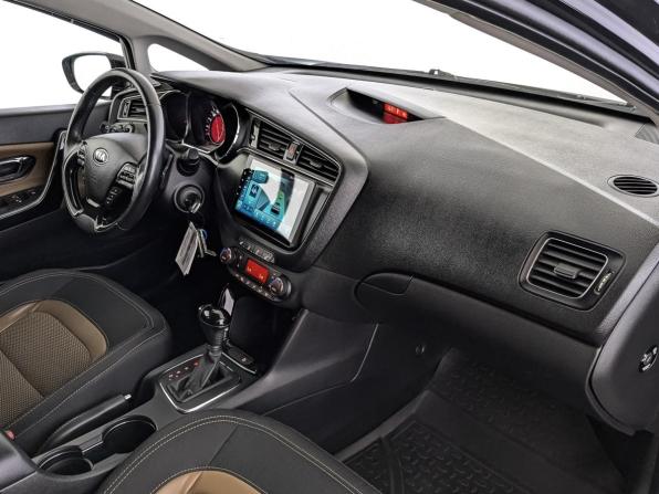 Kia Ceed II Рестайлинг с пробегом 2018 года, цена 1 465 000 рублей, 150171 км, универсал, Автокод Объявления