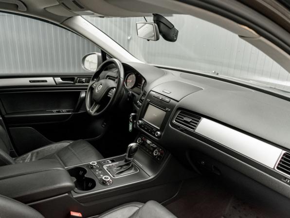Volkswagen Touareg II с пробегом 2012 года, цена 1 730 000 рублей, 239372 км, внедорожник, Автокод Объявления