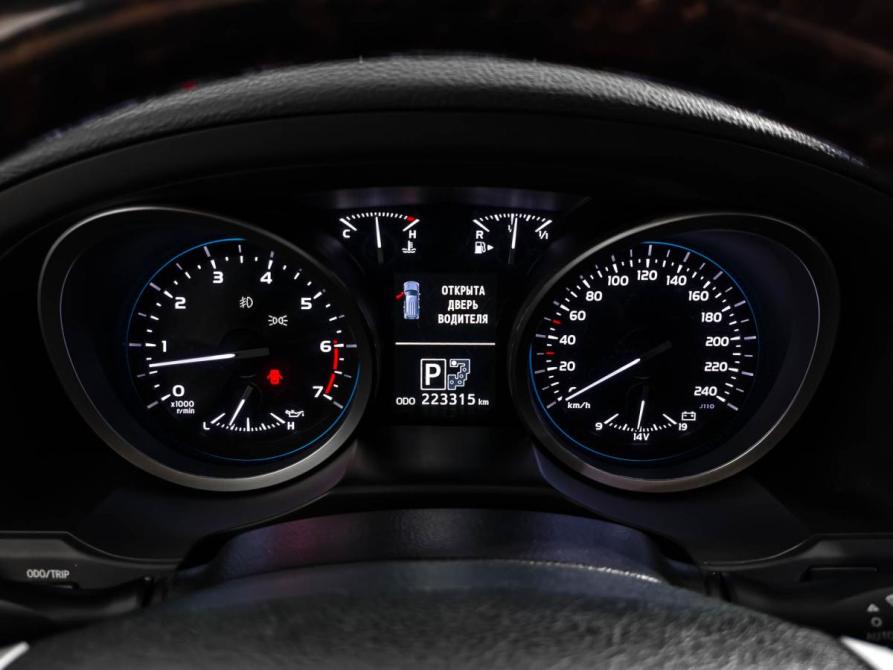 Toyota Land Cruiser 200 Series Рестайлинг 1 Санкт-Петербург  - изображение 25