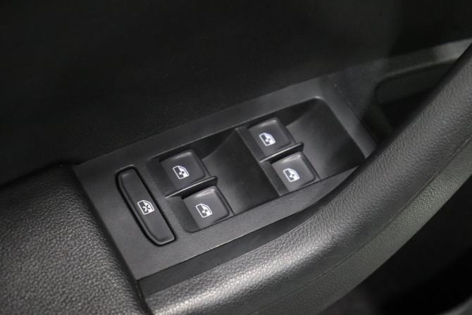 Skoda Octavia III (A7) Рестайлинг с пробегом 2018 года, цена 1 907 000 рублей, 78327 км, лифтбек, Автокод Объявления