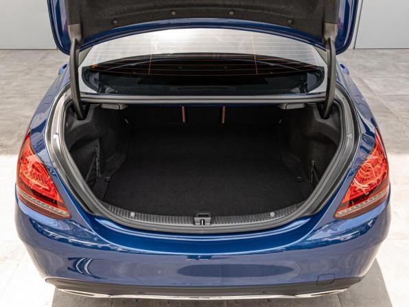 Mercedes-Benz C-Класс IV (W205) Рестайлинг с пробегом 2018 года, цена 2 760 000 рублей, 158657 км, седан, Автокод Объявления