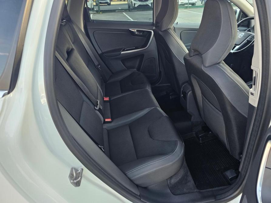 Volvo XC60 I Рестайлинг Тюмень  - изображение 13