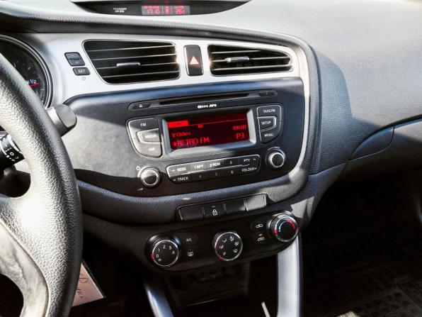 Kia Ceed II с пробегом 2012 года, цена 850 000 рублей, 180000 км, хэтчбек, Автокод Объявления