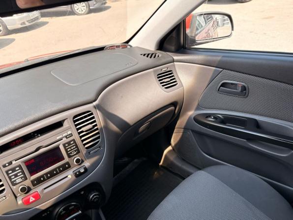 Kia Rio II Рестайлинг с пробегом 2011 года, цена 529 000 рублей, 304126 км, хэтчбек, Автокод Объявления