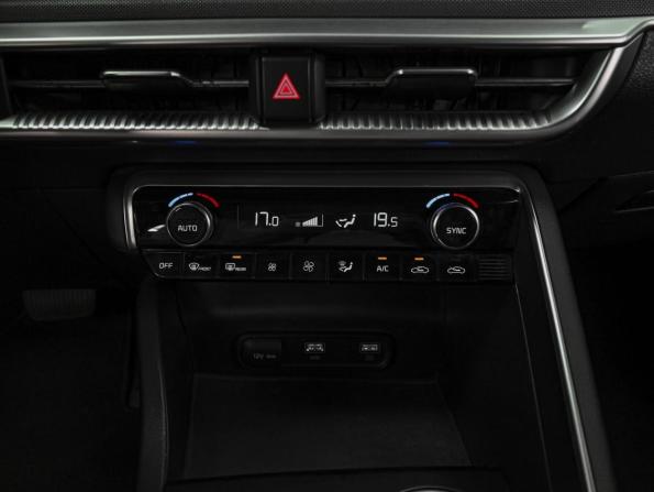 Kia K5 III с пробегом 2021 года, цена 2 339 000 рублей, 102942 км, седан, Автокод Объявления