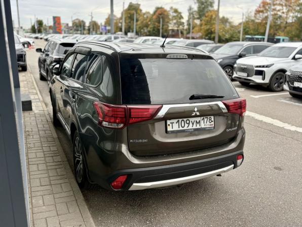 Mitsubishi Outlander III Рестайлинг 2 с пробегом 2016 года, цена 1 499 000 рублей, 173000 км, внедорожник, Автокод Объявления