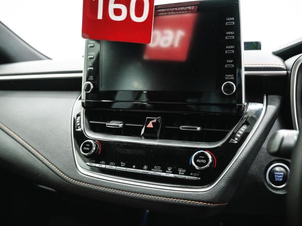 Toyota Corolla XII (E210) с пробегом 2019 года, цена 1 519 000 рублей, 121473 км, хэтчбек, Автокод Объявления