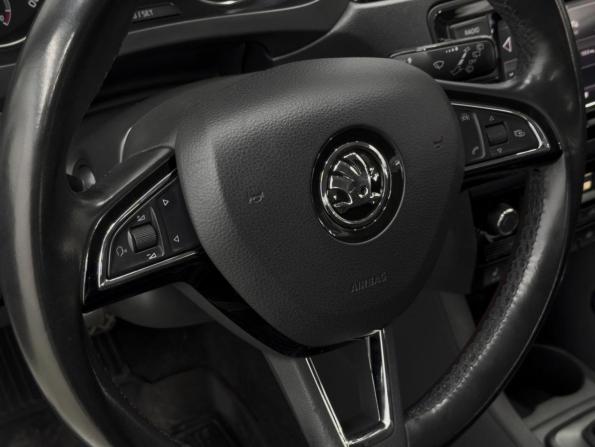 Skoda Rapid I Рестайлинг с пробегом 2017 года, цена 1 330 000 рублей, 184887 км, лифтбек, Автокод Объявления