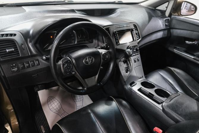 Toyota Venza I с пробегом 2013 года, цена 2 149 000 рублей, 236000 км, внедорожник, Автокод Объявления