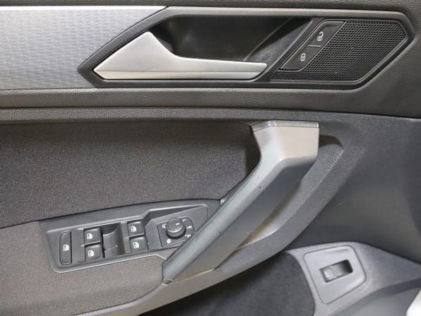 Volkswagen Tiguan II Рестайлинг с пробегом 2021 года, цена 2 884 000 рублей, 139000 км, внедорожник, Автокод Объявления