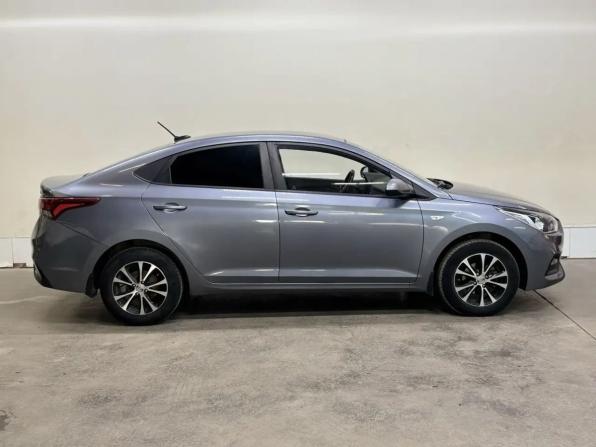 Hyundai Solaris II с пробегом 2017 года, цена 1 139 000 рублей, 106500 км, седан, Автокод Объявления