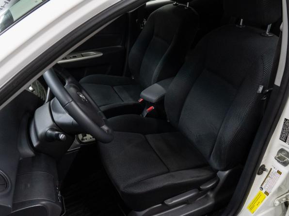 Toyota Yaris II Рестайлинг с пробегом 2010 года, цена 850 000 рублей, 160932 км, седан, Автокод Объявления