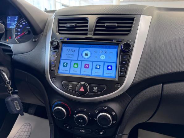 Hyundai Solaris I Рестайлинг с пробегом 2014 года, цена 890 000 рублей, 137051 км, седан, Автокод Объявления