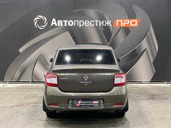 Renault Logan II Рестайлинг с пробегом 2018 года, цена 990 000 рублей, 86400 км, седан, Автокод Объявления