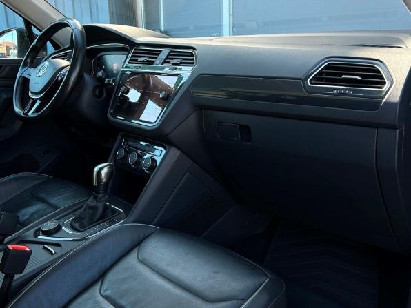Volkswagen Tiguan II с пробегом 2020 года, цена 2 842 900 рублей, 131623 км, внедорожник, Автокод Объявления