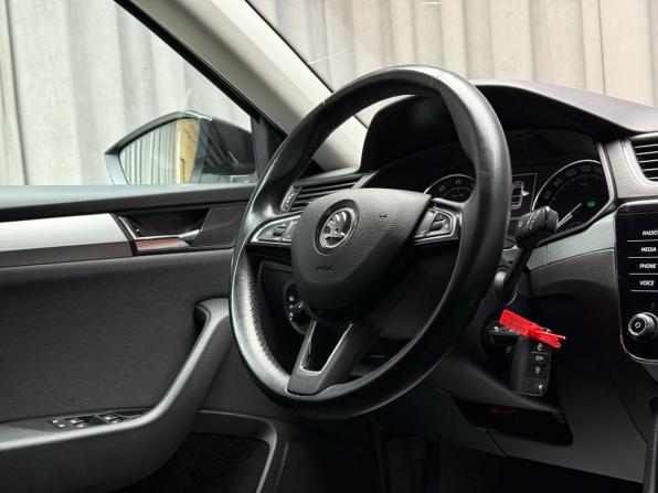 Skoda Superb III с пробегом 2017 года, цена 1 949 000 рублей, 115526 км, лифтбек, Автокод Объявления