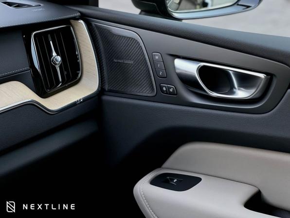 Новый Volvo XC60 II Рестайлинг 2 2026 года, цена 10 490 000 рублей, внедорожник, Автокод Объявления