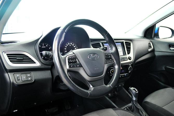 Hyundai Solaris II с пробегом 2019 года, цена 1 325 000 рублей, 71000 км, седан, Автокод Объявления