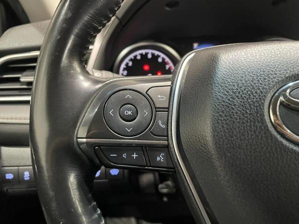 Toyota Camry VIII (XV70) с пробегом 2021 года, цена 2 820 000 рублей, 111772 км, седан, Автокод Объявления