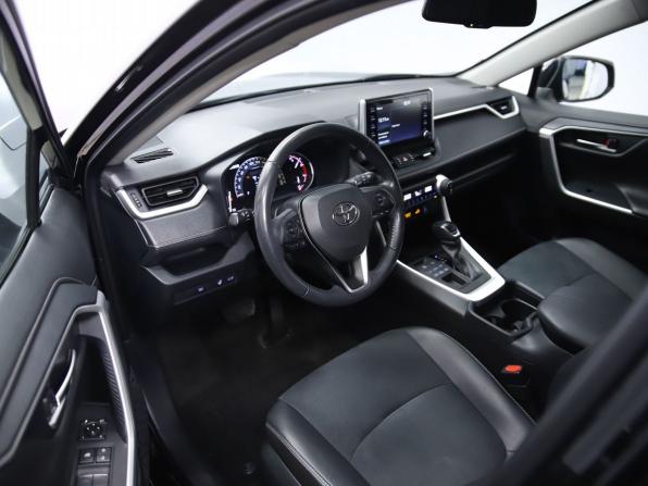 Toyota RAV4 V (XA50) с пробегом 2021 года, цена 3 690 000 рублей, 51170 км, внедорожник, Автокод Объявления