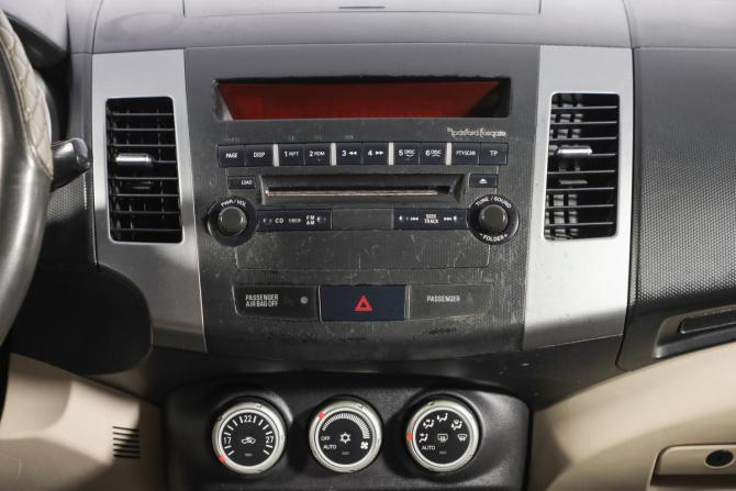 Mitsubishi Outlander II с пробегом 2008 года, цена 999 000 рублей, 205000 км, внедорожник, Автокод Объявления
