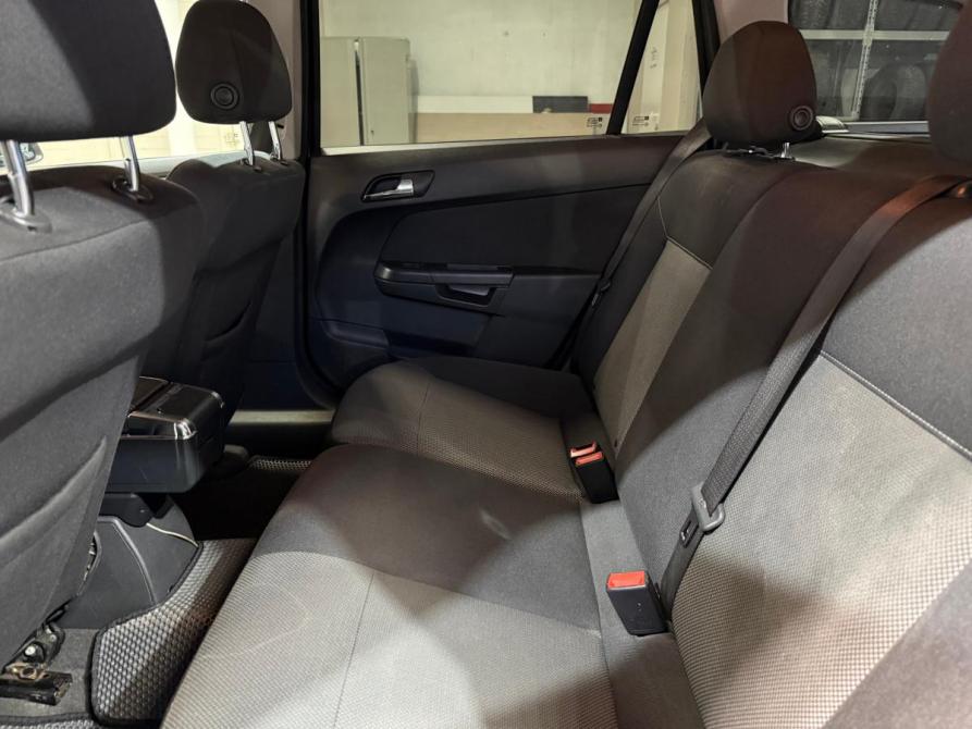 Opel Astra H Рестайлинг Челябинск  - изображение 16
