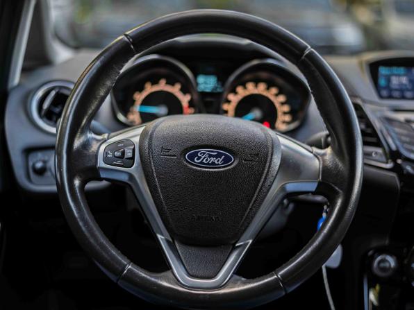 Ford Fiesta Mk6 Рестайлинг с пробегом 2016 года, цена 630 000 рублей, 182454 км, хэтчбек, Автокод Объявления