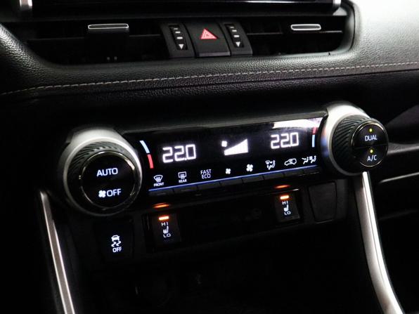 Toyota RAV4 V (XA50) с пробегом 2021 года, цена 3 059 000 рублей, 82810 км, внедорожник, Автокод Объявления