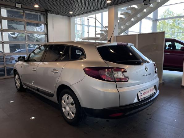 Renault Megane III с пробегом 2011 года, цена 500 000 рублей, 219578 км, универсал, Автокод Объявления