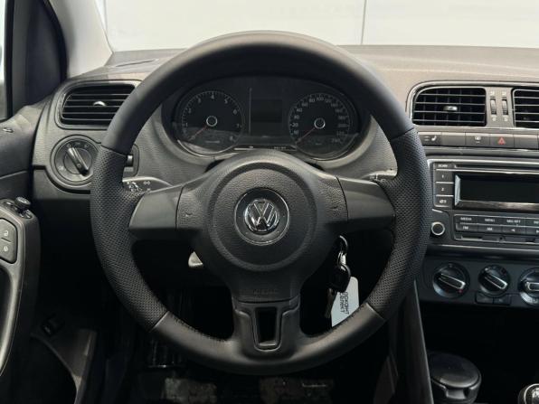 Volkswagen Polo V с пробегом 2014 года, цена 710 000 рублей, 185729 км, седан, Автокод Объявления