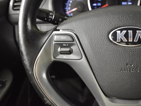 Kia Rio III Рестайлинг с пробегом 2015 года, цена 798 900 рублей, 178053 км, седан, Автокод Объявления