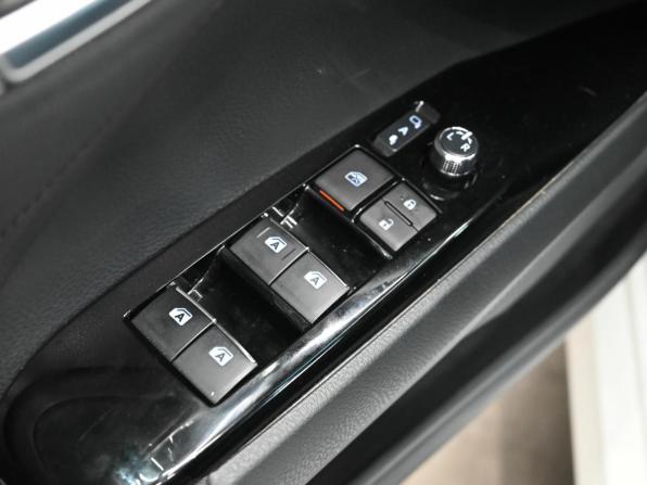 Toyota Camry VIII (XV70) с пробегом 2019 года, цена 2 740 000 рублей, 40432 км, седан, Автокод Объявления