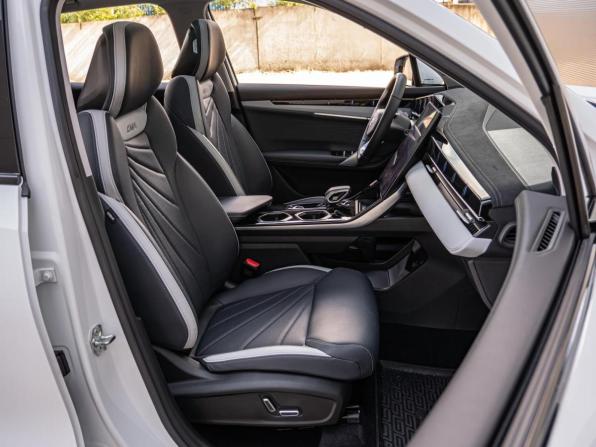 Geely Atlas II с пробегом 2024 года, цена 3 099 000 рублей, 11830 км, внедорожник, Автокод Объявления