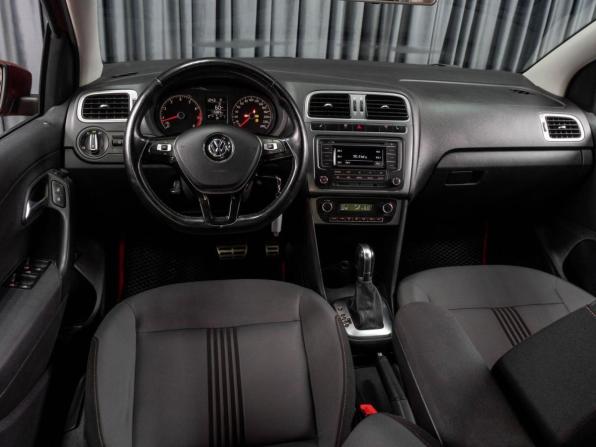 Volkswagen Polo V Рестайлинг с пробегом 2016 года, цена 1 289 000 рублей, 115989 км, седан, Автокод Объявления
