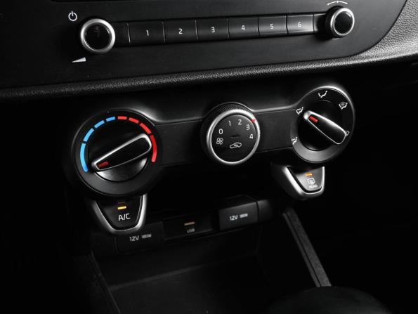 Kia Rio IV Рестайлинг с пробегом 2020 года, цена 1 549 000 рублей, 65106 км, седан, Автокод Объявления
