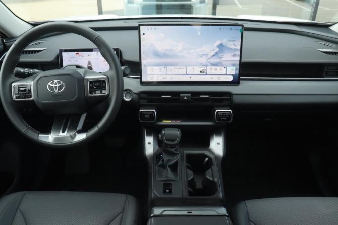 Toyota RAV4 VI (XA60) с пробегом 2026 года, цена 4 250 000 рублей, 10 км, внедорожник, Автокод Объявления
