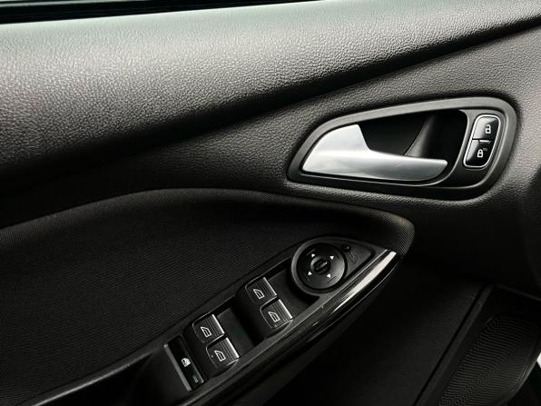 Ford Focus III Рестайлинг с пробегом 2017 года, цена 1 149 000 рублей, 112000 км, хэтчбек, Автокод Объявления