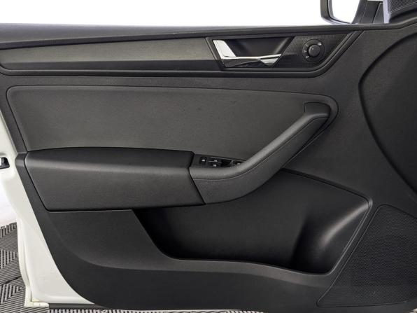 Skoda Rapid II с пробегом 2021 года, цена 1 595 000 рублей, 88092 км, лифтбек, Автокод Объявления