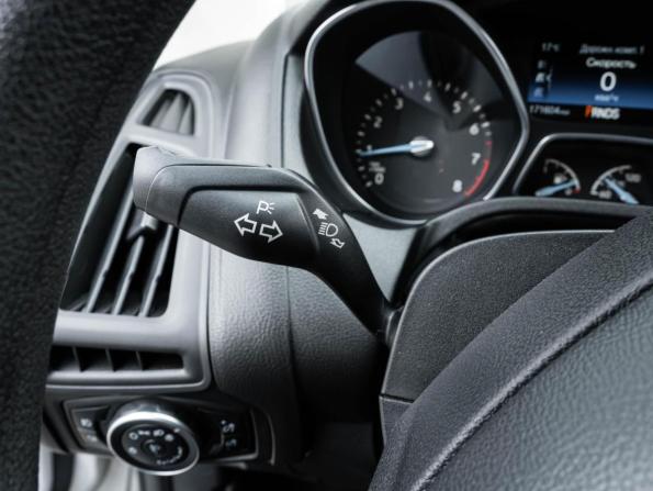 Ford Focus III Рестайлинг с пробегом 2018 года, цена 1 470 000 рублей, 171604 км, седан, Автокод Объявления