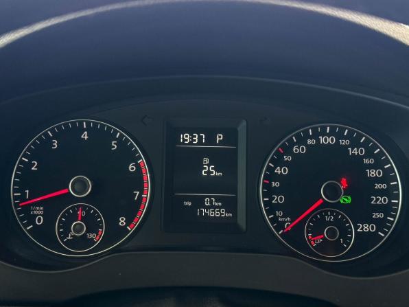 Volkswagen Jetta VI с пробегом 2013 года, цена 1 175 000 рублей, 174669 км, седан, Автокод Объявления