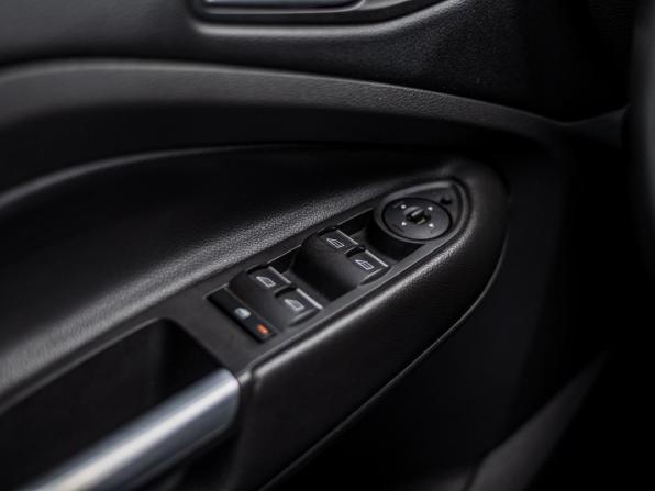 Ford Kuga II с пробегом 2015 года, цена 940 000 рублей, 285851 км, внедорожник, Автокод Объявления