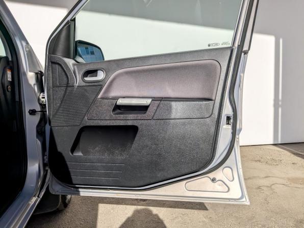 Ford Fusion I Рестайлинг с пробегом 2012 года, цена 800 000 рублей, 111925 км, хэтчбек, Автокод Объявления